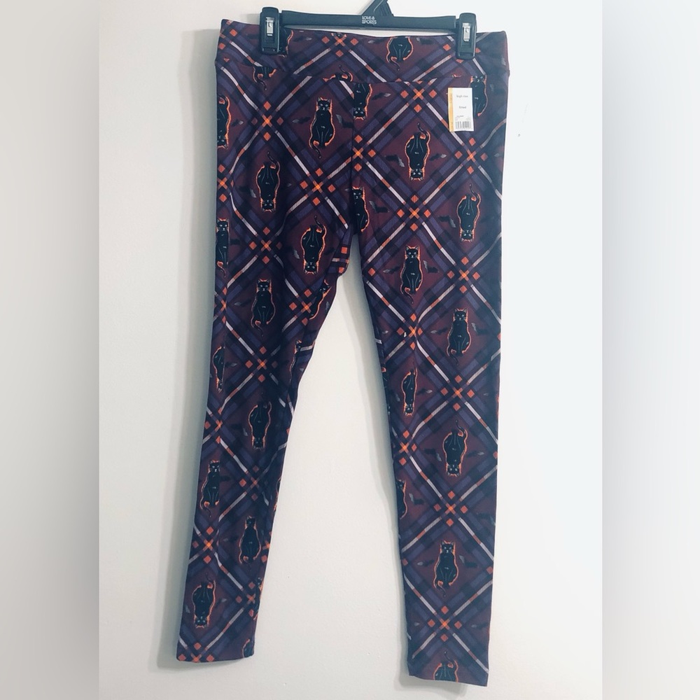 Women’s leggings high rise pull on cat graphics purple. Large( 12-14)